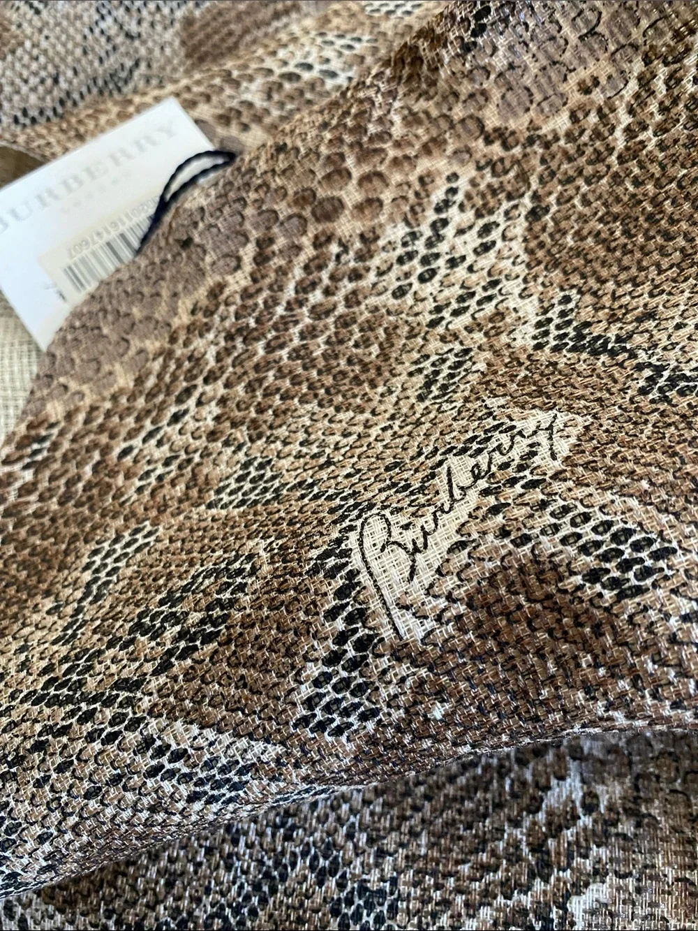 Burberry Linen Silk Snake Logo Scarf NWT Made in Italy 🇮🇹